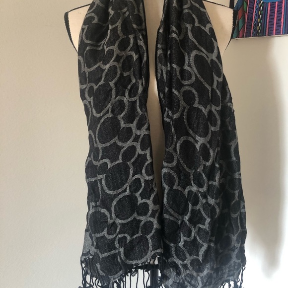 Used Lightweight Disney MM scarf - Picture 3 of 6